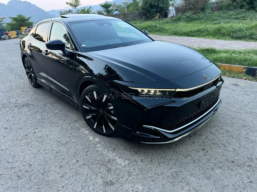 Toyota Crown 2022 for Sale in Islamabad Image-1