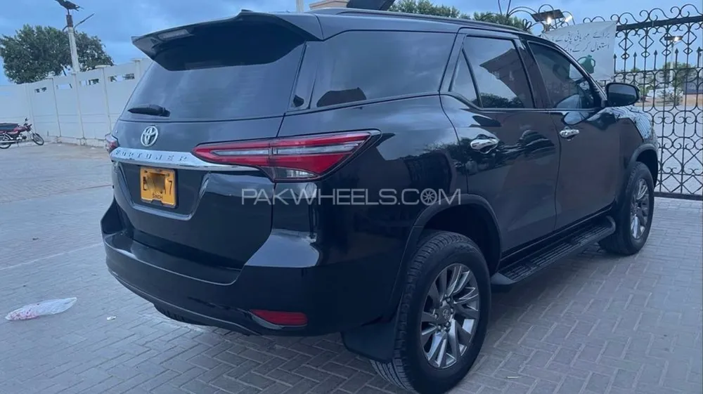 Toyota Fortuner 2022 for sale in Karachi