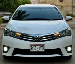 Toyota Corolla Altis Grande CVT-i 1.8 2016 for Sale
