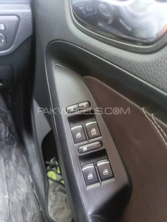 DFSK Glory 580 2021 for Sale in Lahore DFSK Glory 580 2021 for Sale in Lahore Image-11