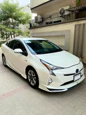 Toyota Prius S Touring Selection 2018 for Sale