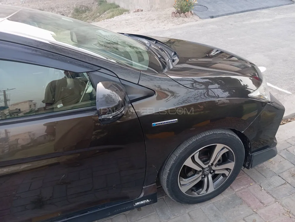 Honda Grace Hybrid 2015 for sale in Sahiwal