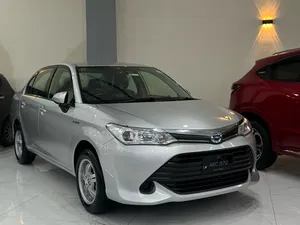 Toyota Corolla Axio Hybrid 1.5 2015 for Sale