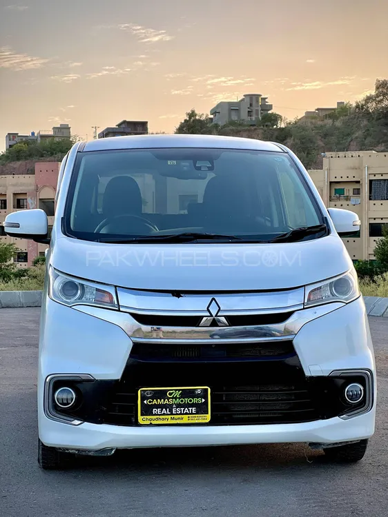 مٹسوبیشی ای کے کسٹم 2015 for Sale in اسلام آباد مٹسوبیشی ای کے کسٹم 2015 for Sale in اسلام آباد Image-5