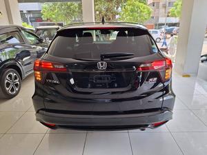 HONDA VEZEL RS 
2019 MODEL
4.5 GRADE
100% ORIGINAL BODY
AUCTION REPORT AVAILABLE 
8 K MILEAGE 
1 AUGUST CLEAR 
NEW DUTY
FOR MORE DETAILS PLEASE CONTACT