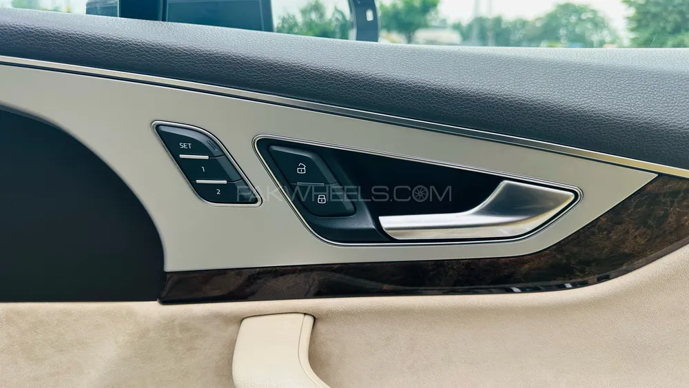 Audi Q7 2018 for Sale in Lahore Audi Q7 2018 for Sale in Lahore Image-14