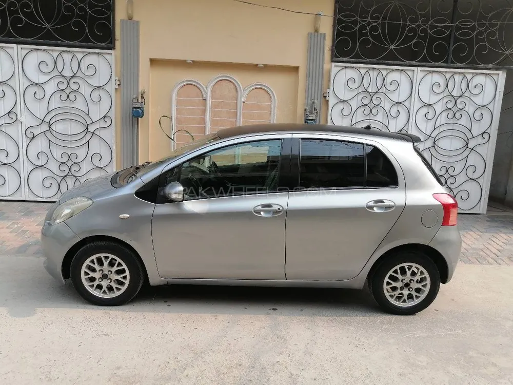 Toyota Vitz 2011 for sale in Lahore