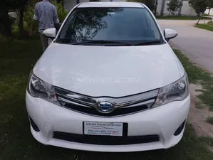 Toyota Corolla Fielder Hybrid 2013 for Sale