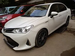 Toyota Corolla Axio Hybrid 1.5 2018 for Sale