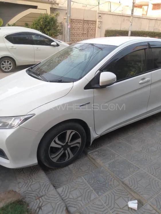 Honda Grace Hybrid 2015 for sale in Karachi