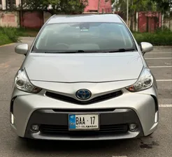 Toyota Prius Alpha G 2018 for Sale