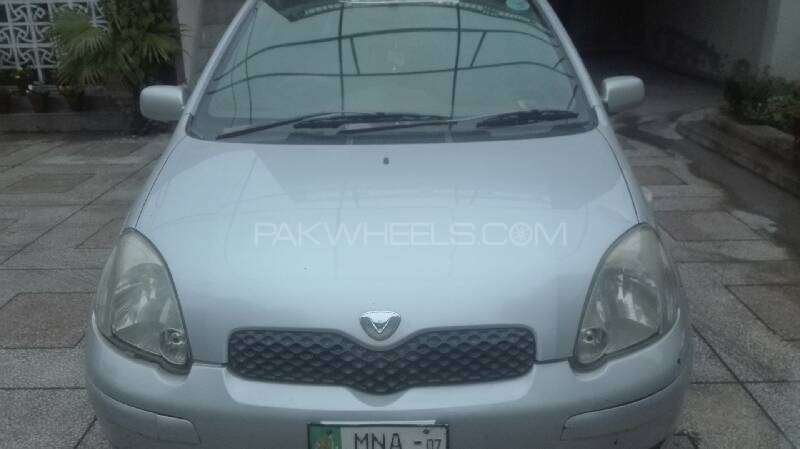 Toyota Vitz 2004 for Sale in Multan Image-1