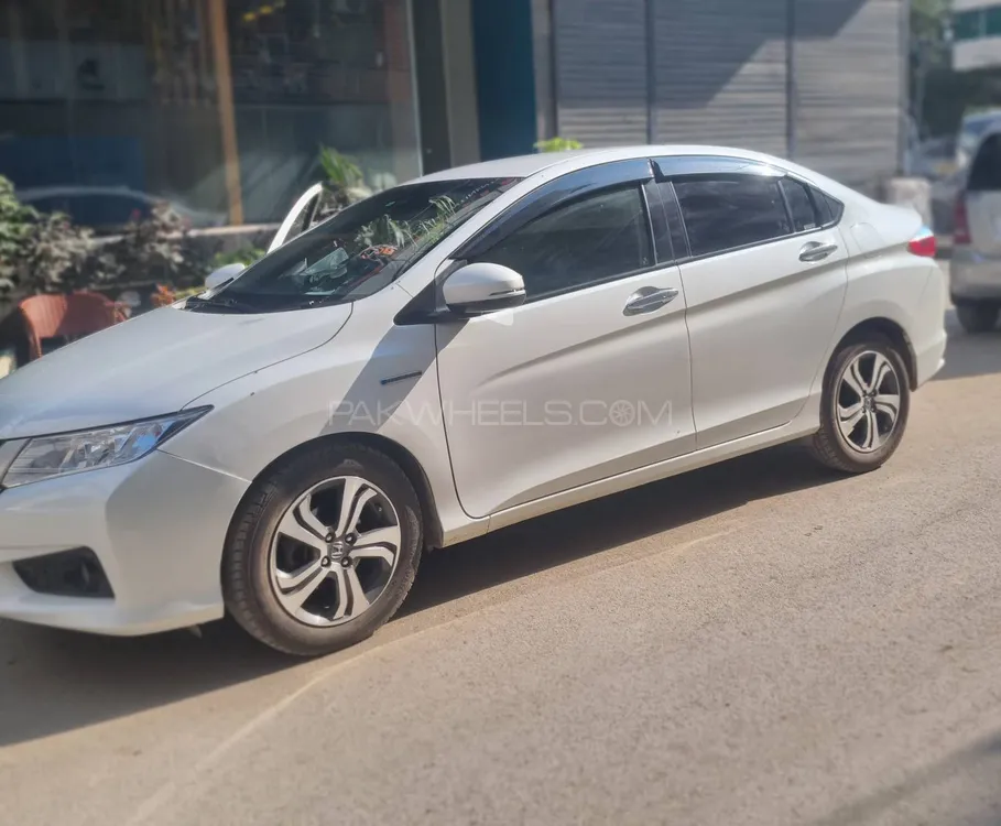 Honda Grace Hybrid 2015 for sale in Karachi