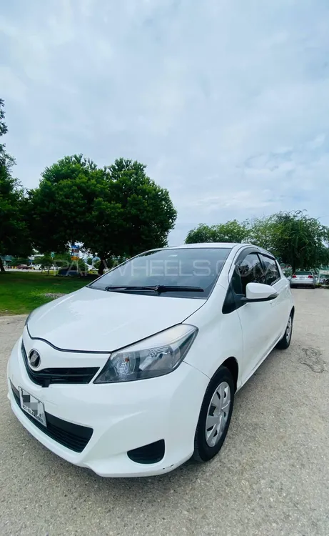 Toyota Vitz 2011 for Sale in Islamabad Image-1