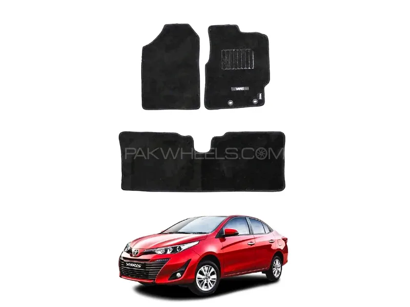 Toyota Yaris Premium Carpet Floor Mats | Black Image-1