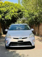 Toyota Prius S LED Edition 1.8 2013 for Sale