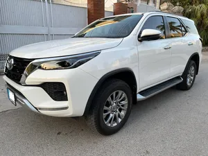 Toyota Fortuner 2.7 V 2022 for Sale