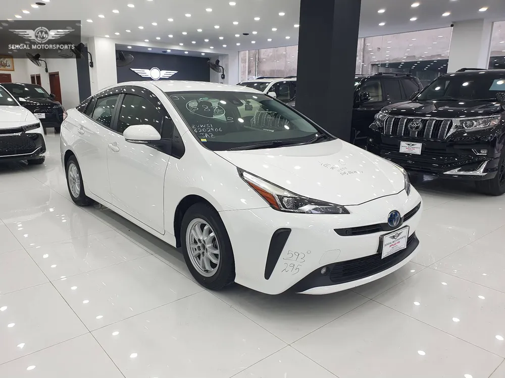 Toyota Prius 2021 for Sale in Islamabad Image-1