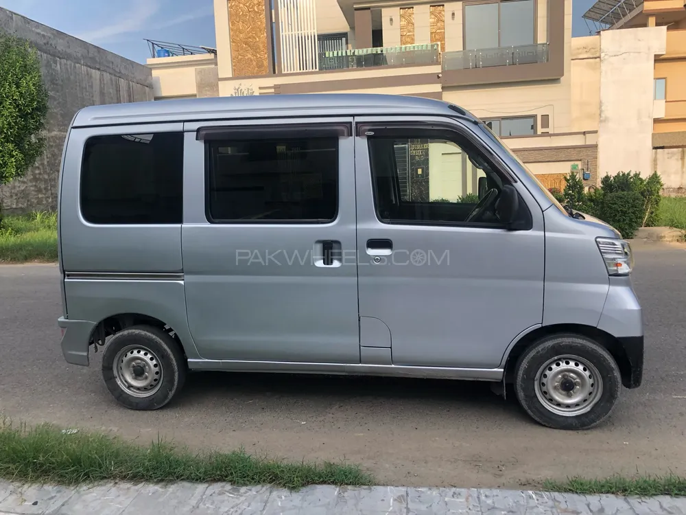 Daihatsu Hijet 2020 for Sale in Gujranwala Daihatsu Hijet 2020 for Sale in Gujranwala Image-2