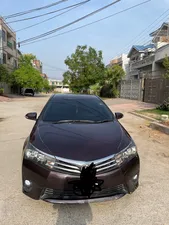 Toyota Corolla Altis Grande CVT-i 1.8 2015 for Sale