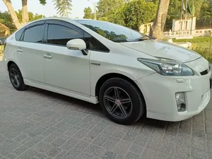 Toyota Prius S LED Edition 1.8 2011 for Sale