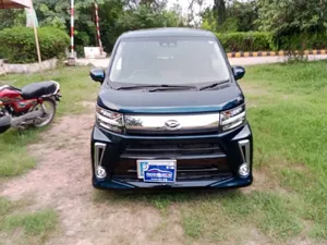 Daihatsu Move Custom X 2020 for Sale