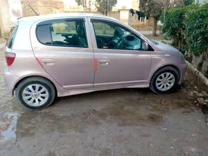 Toyota Vitz F 1.0 2000 for Sale