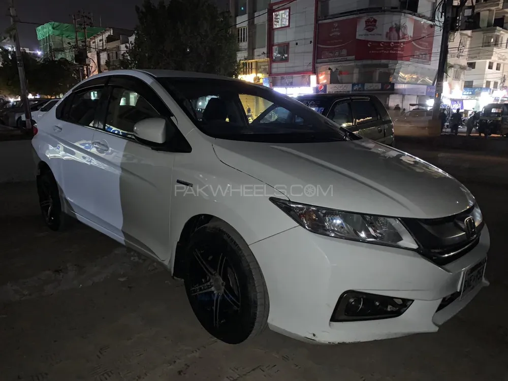 Honda Grace Hybrid 2015 for sale in Karachi