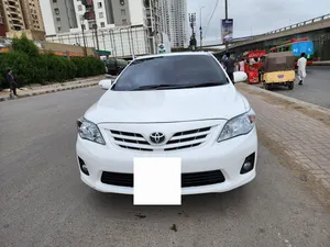 Toyota Corolla Altis SR Cruisetronic 1.6 2014 for Sale