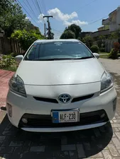 Toyota Prius S 1.8 2015 for Sale