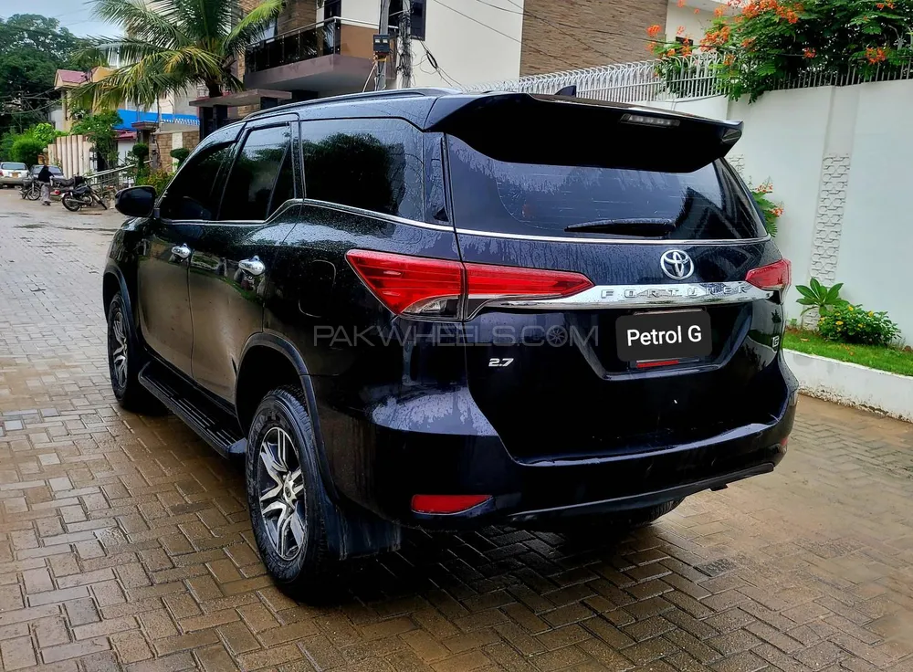 Toyota Fortuner 2021 for sale in Karachi