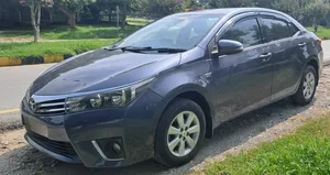 Toyota Corolla Altis Grande CVT-i 1.8 2015 for Sale