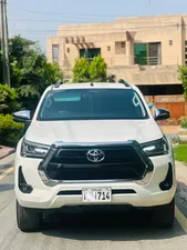 Toyota Hilux Revo V Automatic 2.8 2022 for Sale