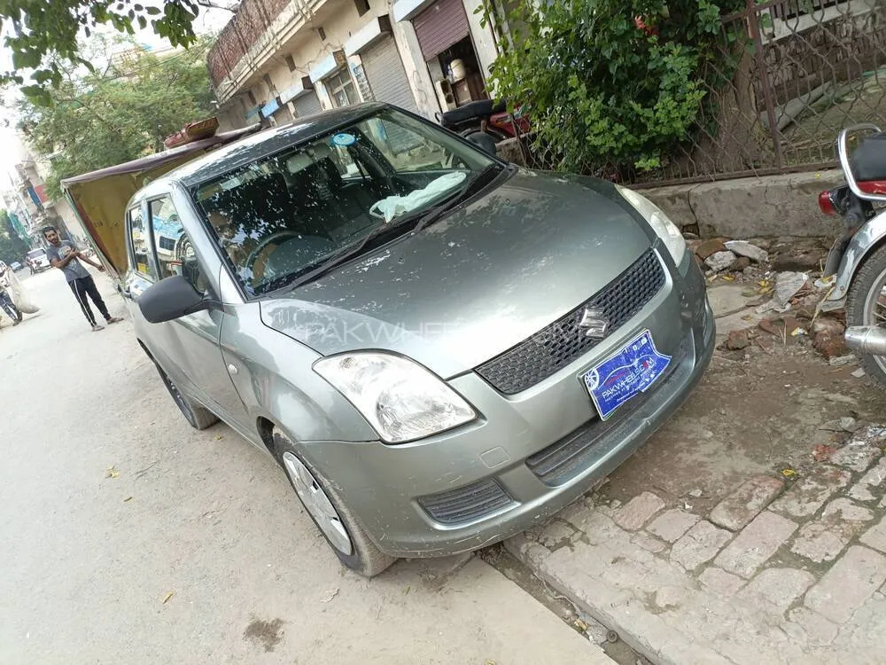 Suzuki Swift 2013 for Sale in Lahore Suzuki Swift 2013 for Sale in Lahore Image-2