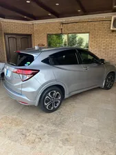 Honda Vezel Hybrid Z 2016 for Sale