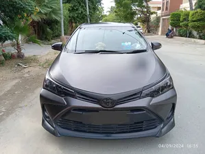 Toyota Corolla Altis Grande CVT-i 1.8 2015 for Sale