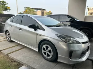 Toyota Prius S LED Edition 1.8 2014 for Sale