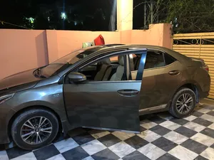 Toyota Corolla Altis Grande CVT-i 1.8 2015 for Sale