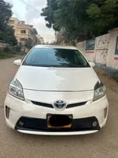 Toyota Prius S LED Edition 1.8 2013 for Sale