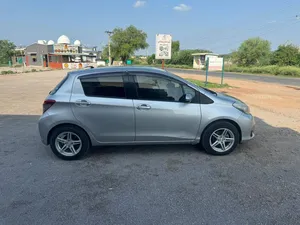 Toyota Vitz F 1.0 2013 for Sale