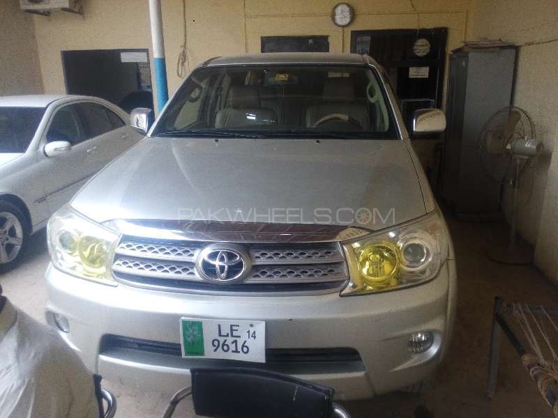 Toyota Fortuner 2009 for Sale in Multan Image-1