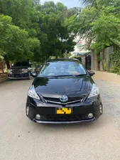 Toyota Prius Alpha G Touring 2014 for Sale