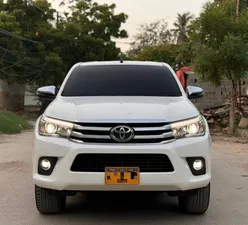 Toyota Hilux Revo V Automatic 2.8 2020 for Sale