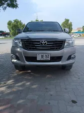 Toyota Hilux Vigo Champ V 2014 for Sale