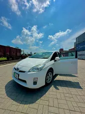 Toyota Prius G 1.8 2013 for Sale