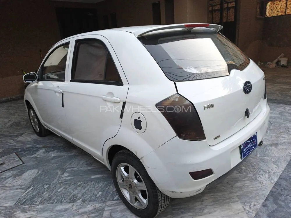 FAW V2 2018 for Sale in Lahore FAW V2 2018 for Sale in Lahore Image-4