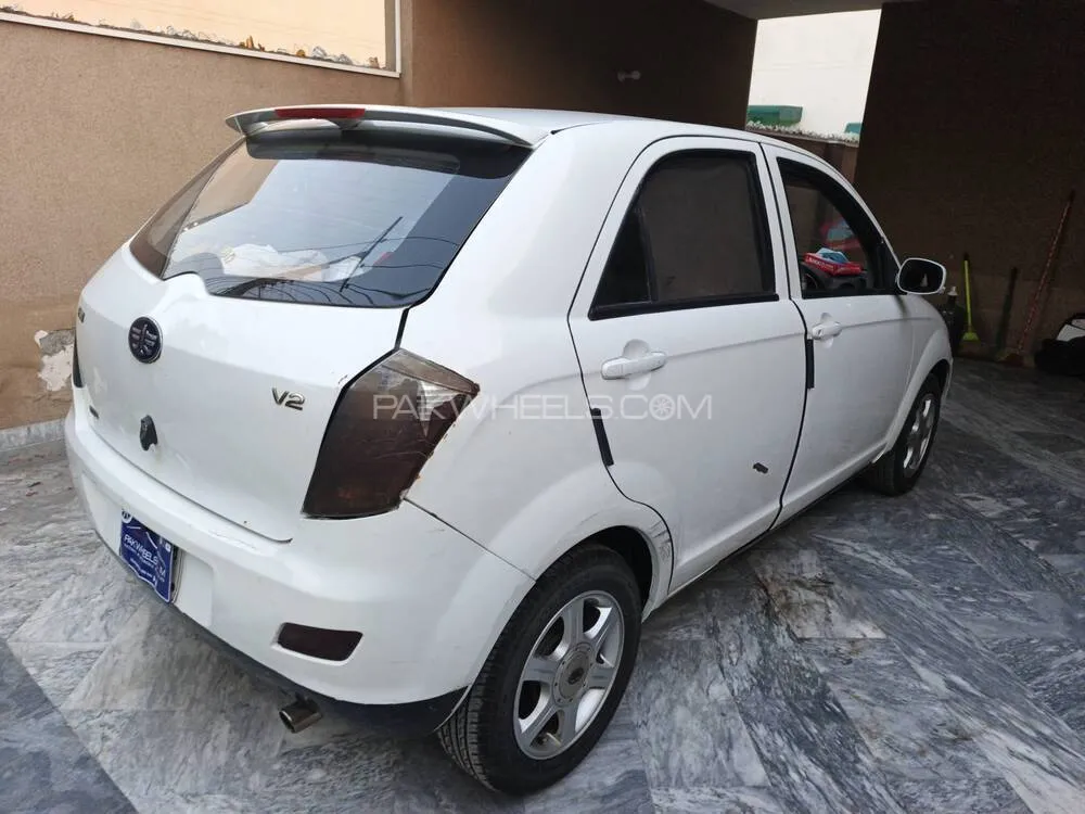 FAW V2 2018 for Sale in Lahore FAW V2 2018 for Sale in Lahore Image-5