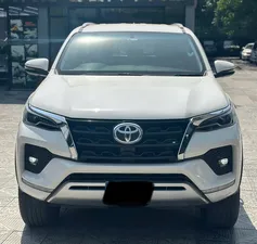 Toyota Fortuner 2.7 V 2021 for Sale