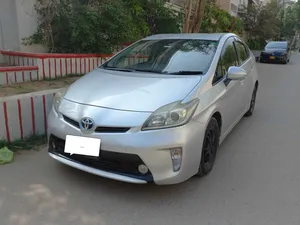 Toyota Prius S LED Edition 1.8 2014 for Sale