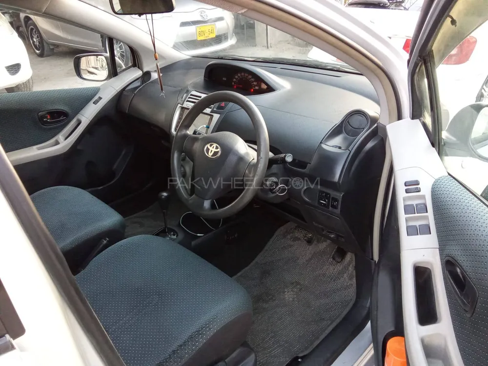 Toyota Vitz 2006 for sale in Karachi